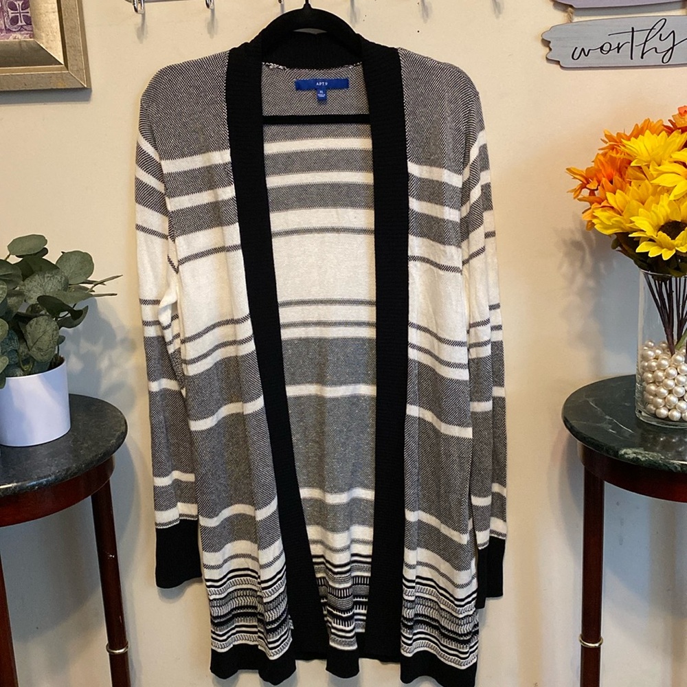 Apt. 9 Open Cardigan Sz XL. Lightweight. Good Condition.